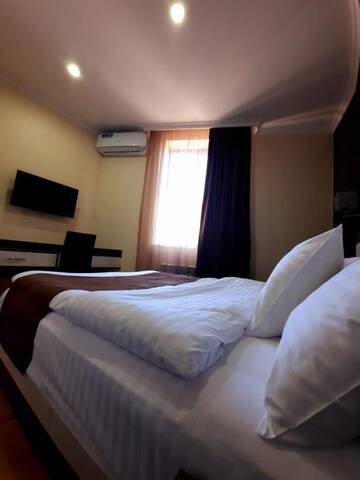 Фото номера Бюджетный двухместный номер с 1 кроватью Отель Cherry Garden Boutique Hotel г. Ехегнадзор 5