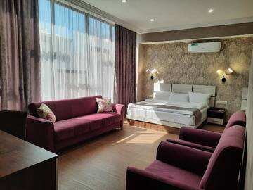 Фото номера Семейный люкс Отель Cherry Garden Boutique Hotel г. Ехегнадзор 5