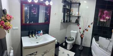 Фото номера Стандартный трехместный номер Гостевой дом Lada Guest House B&amp;B г. Ехегнадзор 11
