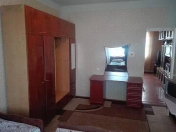 Фото номера Классический трехместный номер Отели типа «постель и завтрак» Karine B&amp;B г. Ехегнадзор 6